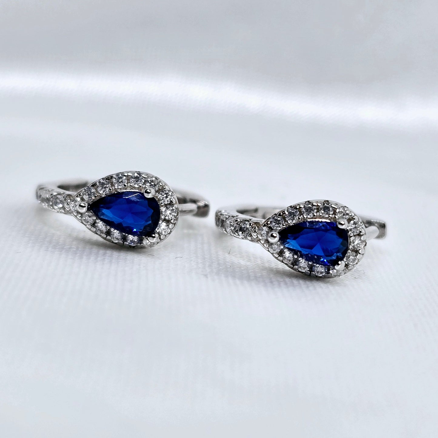 Boucles d'oreilles SAPHIR